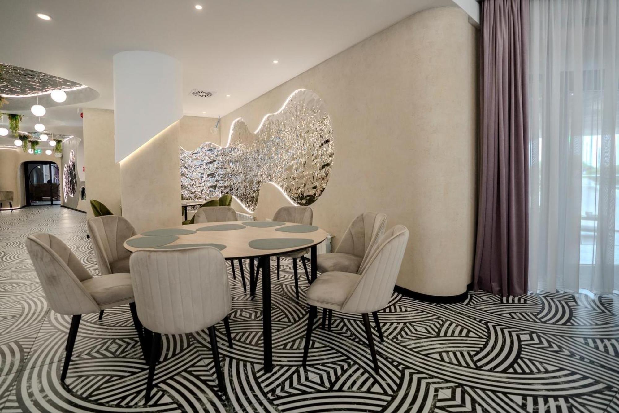 Hotel Emi Mihail Kogălniceanu Zewnętrze zdjęcie